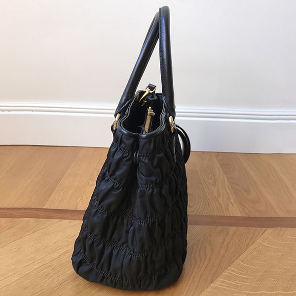 プラダ スーパーコピーゴ―フレナイロン×レザーBAG  1BA173